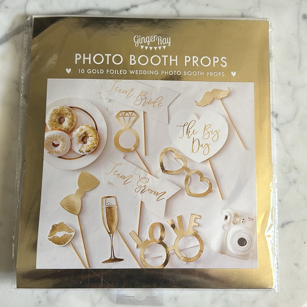Photo Booth sign and props for wedding - Picture 2 of 2